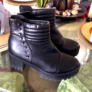 Size 8 leather boots